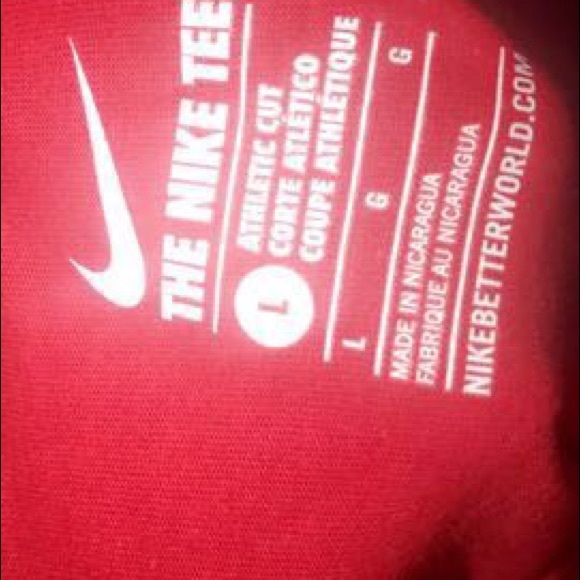 Nike shirt - Picture 3 of 3